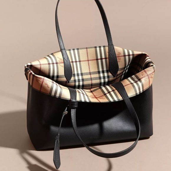 Burberry Handbags - Burberry Large Reversible Black/House Check Leathe